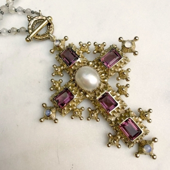 COLLIER ROYAL PEARL & CRISTAL RUBI